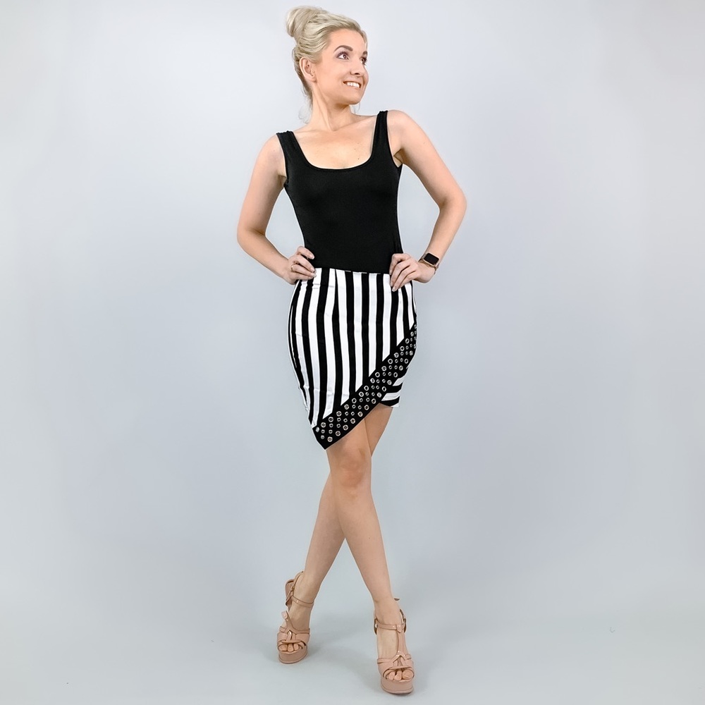 Stripe Asymmetrical Skirt - Picture 4 of 8